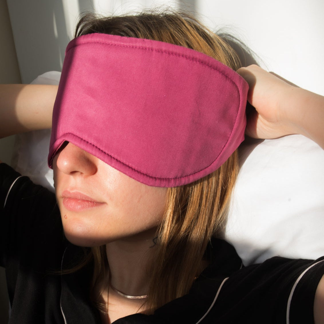 Cosy London Eye Mask in Cerise Pink