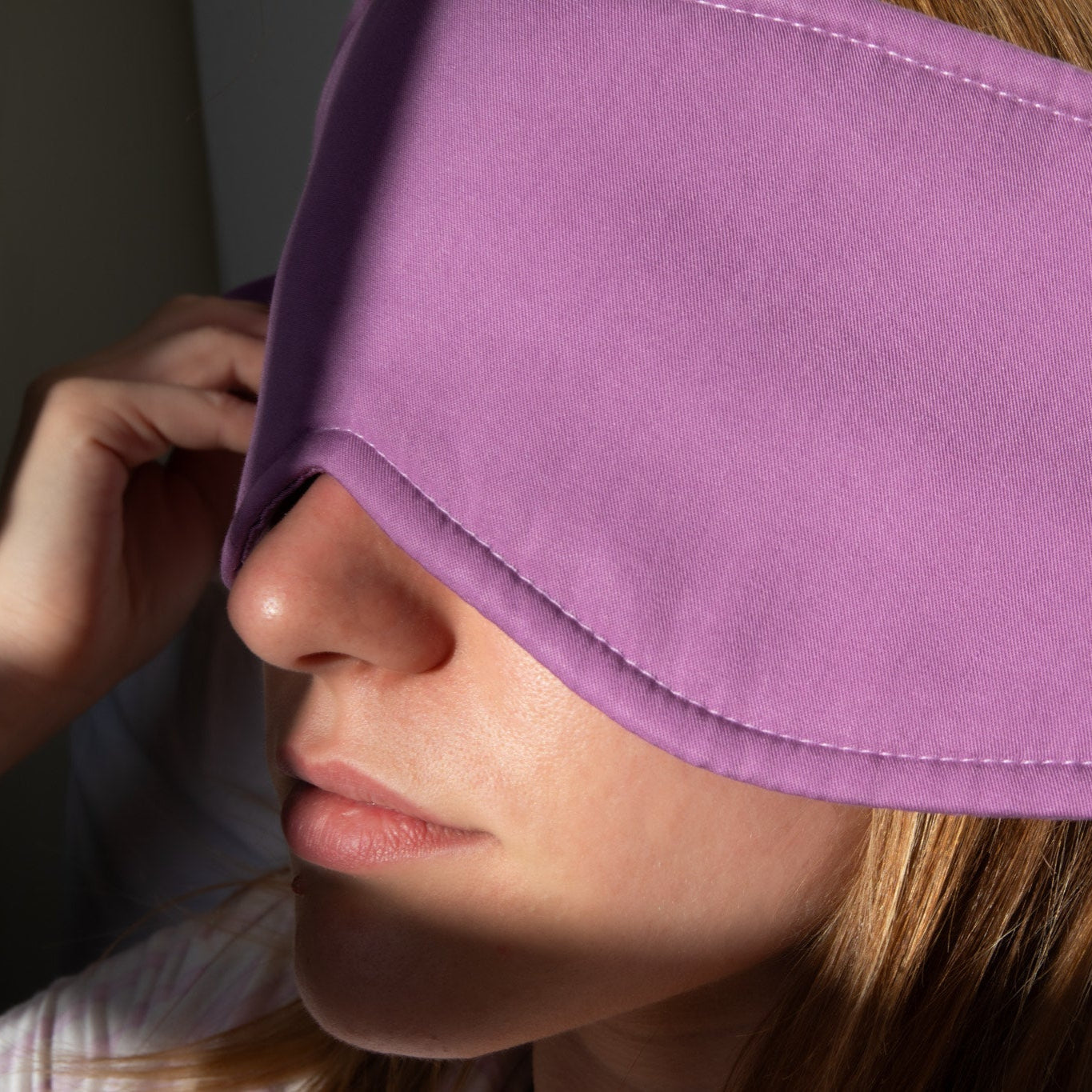 Cosy London Eye Mask in Violet
