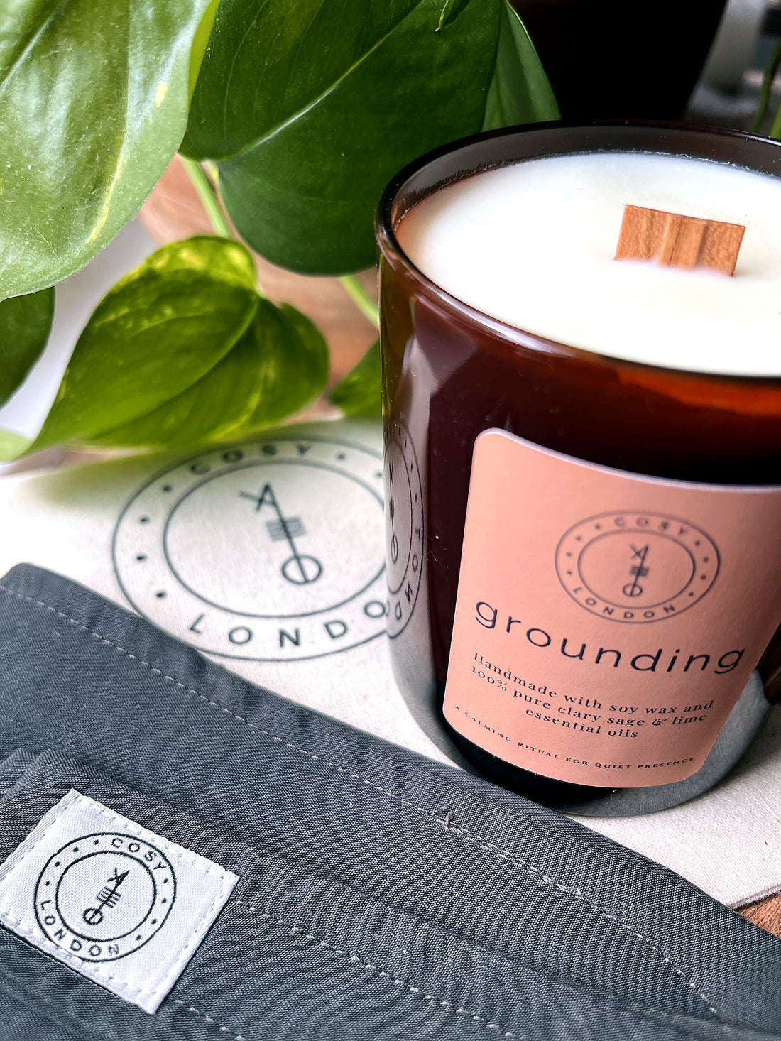 The Restful Set Mask and Aromatherapy Calming Gift Set